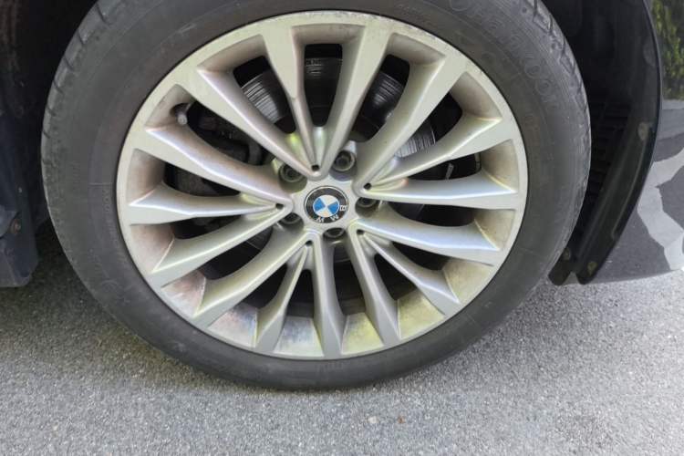Used BMW 5 Series 2019 525Li Luxury Package Right Front Wheel Hub