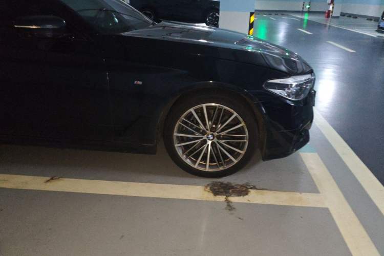Used BMW 5 Series 2019 530i M Sport Package Right Front Wheel Hub