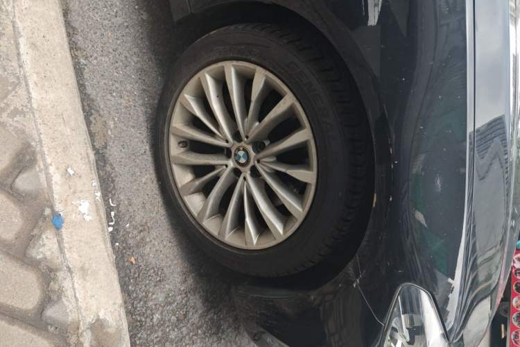 Used BMW 5 Series 2019 525Li Luxury Package Right Front Wheel Hub