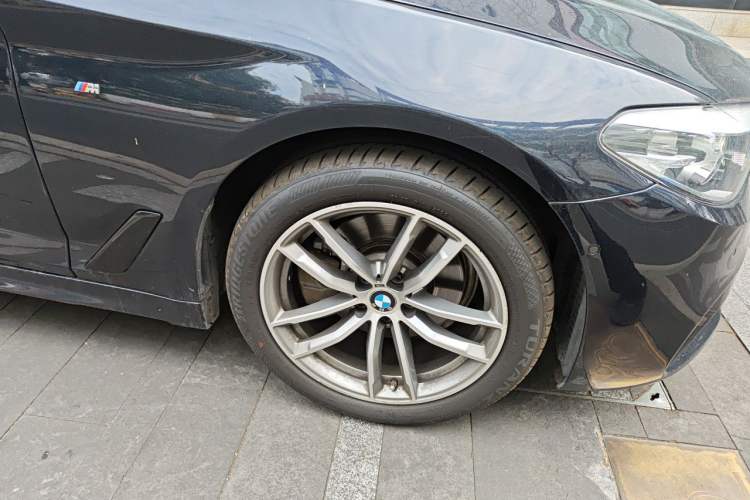 Used BMW 5 Series 2019 Restyled 525Li M Sport Package Right Front Wheel Hub