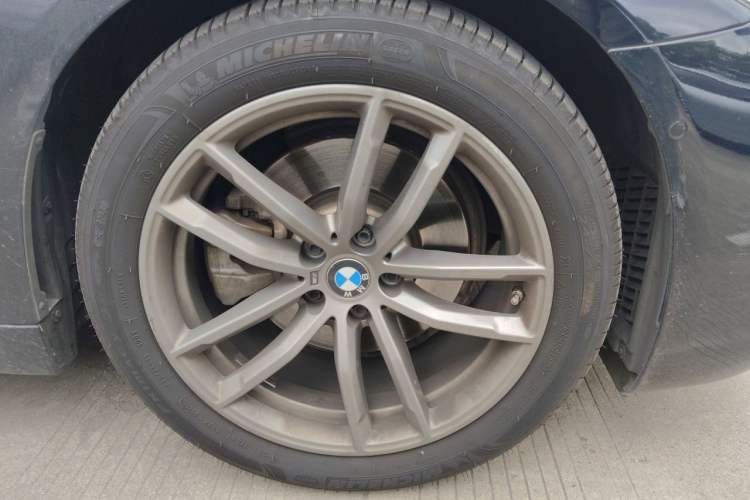 Used BMW 5 Series 2019 525i M Sport Package Right Front Wheel Hub