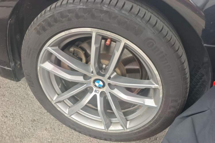 Used BMW 5 Series 2019 Restyled 525Li M Sport Package Right Front Wheel Hub