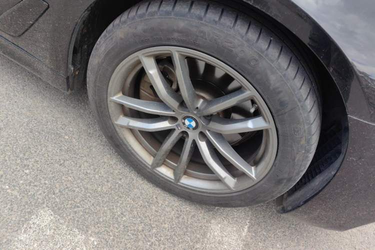 Used BMW 5 Series 2019 Restyled 525i M Sport Package Right Front Wheel Hub