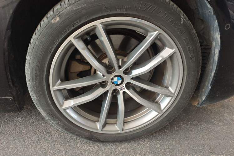Used BMW 5 Series 2019 525Li M Sport Package Right Front Wheel Hub