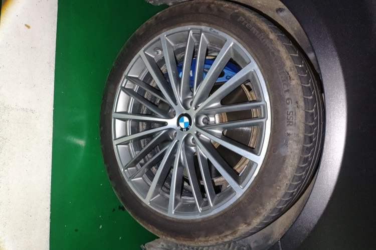 Used BMW 5 Series 2019 Facelifted 530i M Sport Package Right Front Wheel Hub