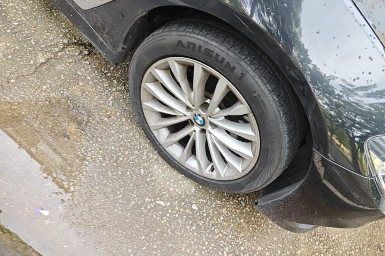 Used BMW 5 Series 2019 525Li Luxury Package Right Front Wheel Hub
