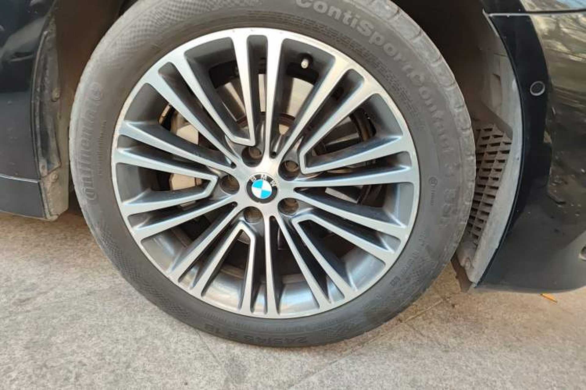 Used BMW 5 Series 2019 530Li Luxury Edition Premium Package Right Front Wheel Hub