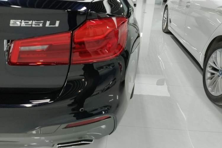 Used BMW 5 Series 2019 525Li M Sport Package Right Rear Taillight