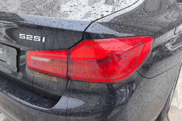 Used BMW 5 Series 2019 525i M Sport Package Right Rear Taillight