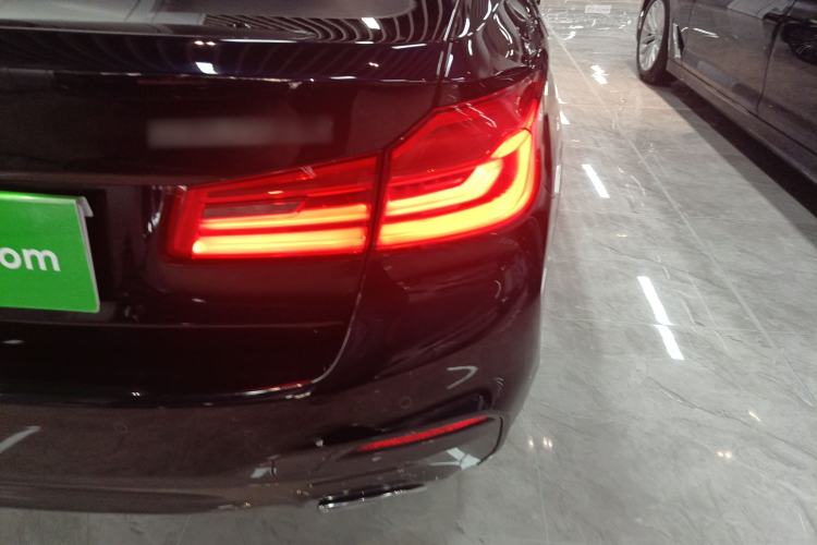 Used BMW 5 Series 2019 530Li Leading Model M Sport Package Right Rear Taillight