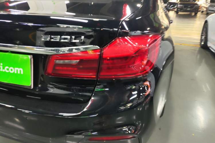 Used BMW 5 Series 2019 530Li Leading Model M Sport Package Right Rear Taillight