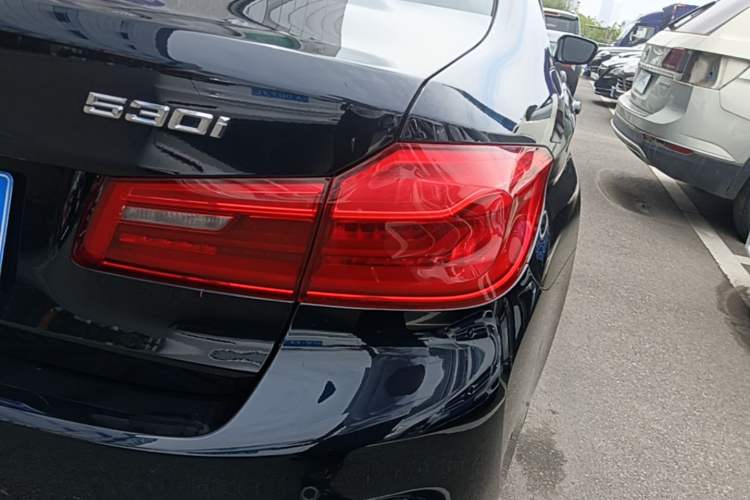 Used BMW 5 Series 2019 Facelifted 530i M Sport Package Right Rear Taillight