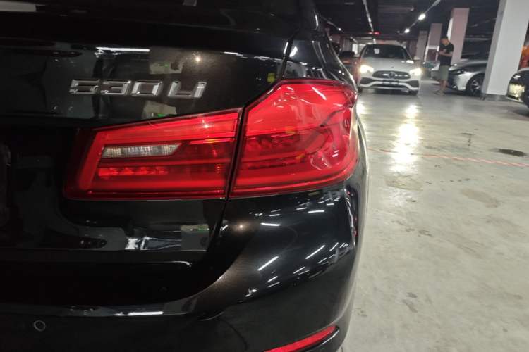 Used BMW 5 Series 2019 530Li xDrive Luxury Package Right Rear Taillight