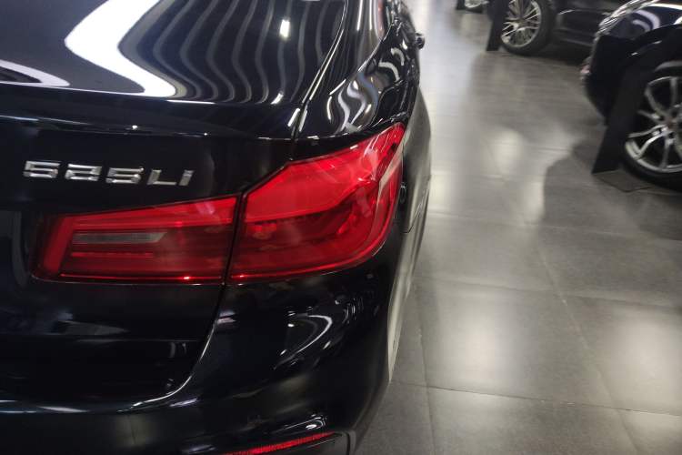 Used BMW 5 Series 2019 525Li M Sport Package Right Rear Taillight