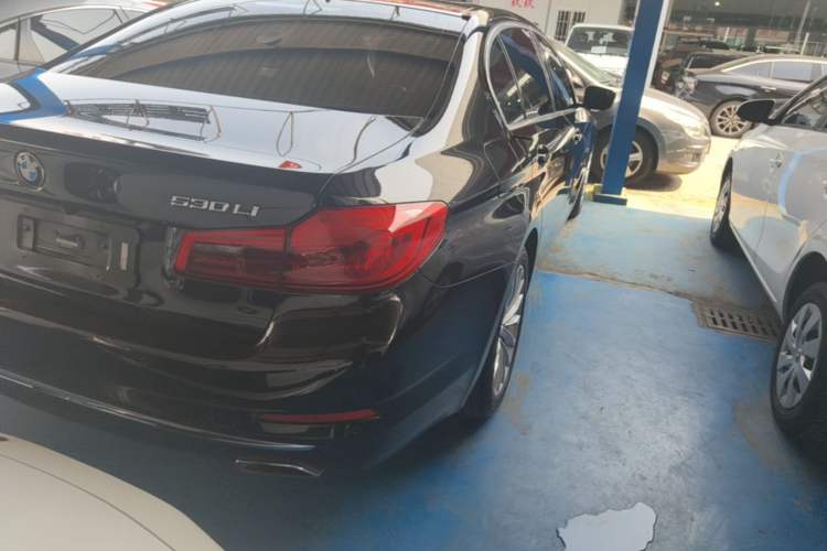 Used BMW 5 Series 2019 530Li Leading Model Luxury Package Right Rear Taillight