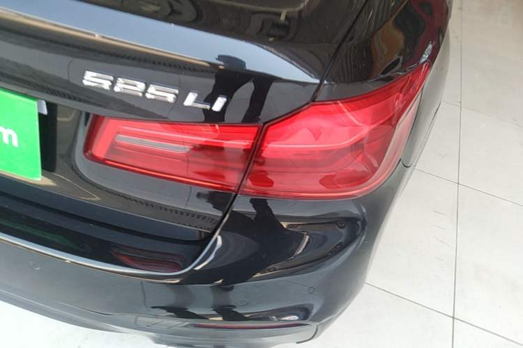 Used BMW 5 Series 2019 525Li M Sport Package Right Rear Taillight