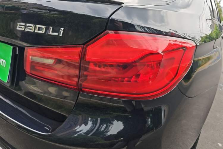 Used BMW 5 Series 2019 530Li Luxury Edition M Sport Package Right Rear Taillight
