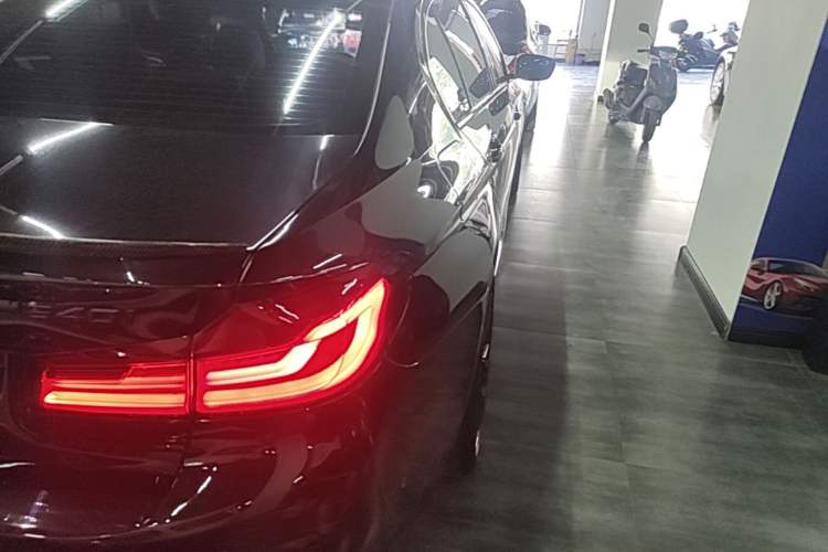 Used BMW 5 Series 2019 Restyled 530Li Luxury Edition M Sport Package Right Rear Taillight