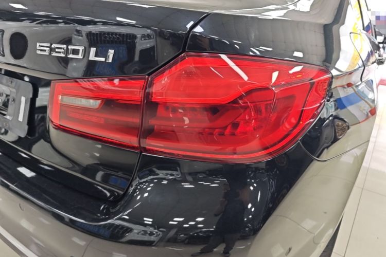 Used BMW 5 Series 2019 Facelifted 530Li Luxury Edition Premium Package Right Rear Taillight