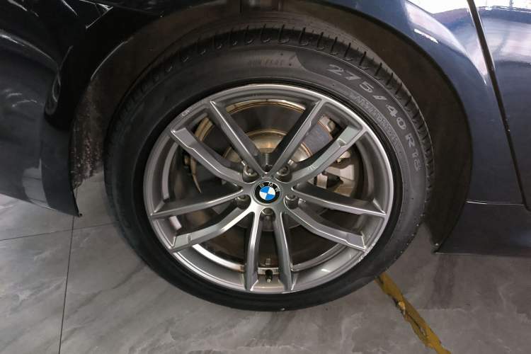 Used BMW 5 Series 2019 525i M Sport Package Right Rear Wheel Hub