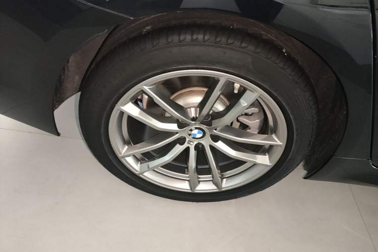 Used BMW 5 Series 2019 Restyled 525i M Sport Package Right Rear Wheel Hub