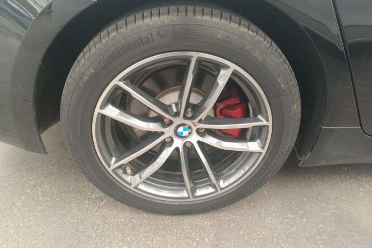 Used BMW 5 Series 2019 525Li Luxury Package Right Rear Wheel Hub