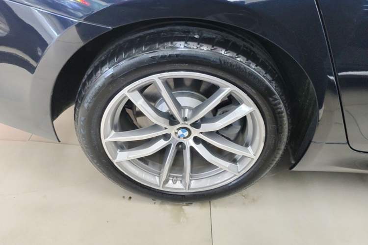 Used BMW 5 Series 2019 Restyled 525Li M Sport Package Right Rear Wheel Hub