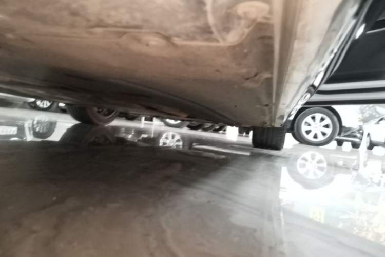 Used BMW 5 Series 2019 Facelifted 530Li Leading Edition M Sport Package Right Side Sill