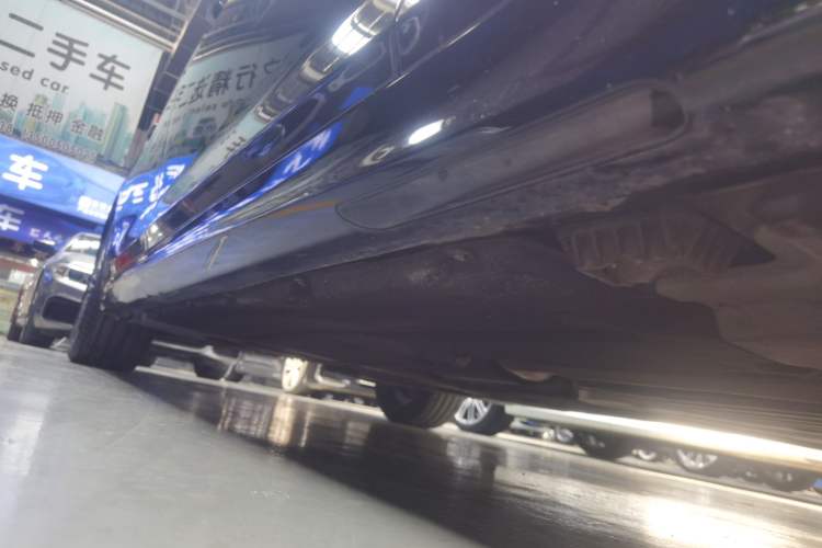 Used BMW 5 Series 2019 530Li Leading Model M Sport Package Right Side Sill