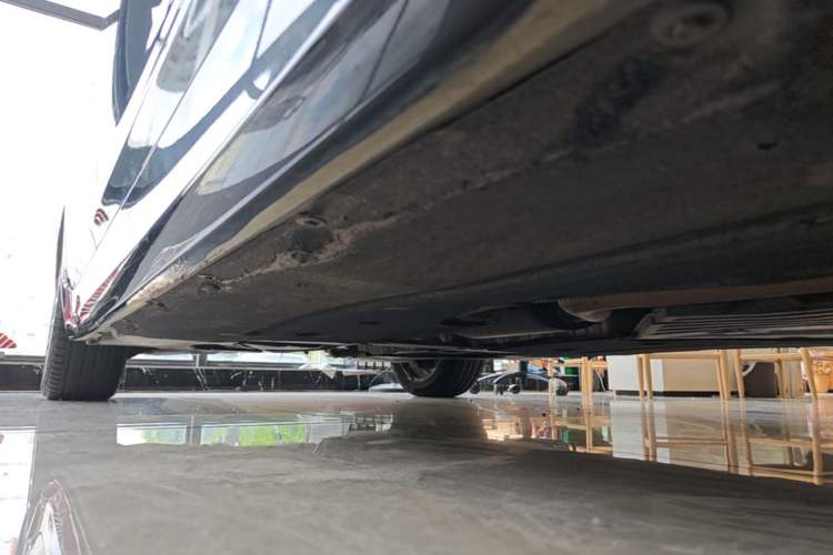 Used BMW 5 Series 2019 525Li Luxury Package Right Side Sill