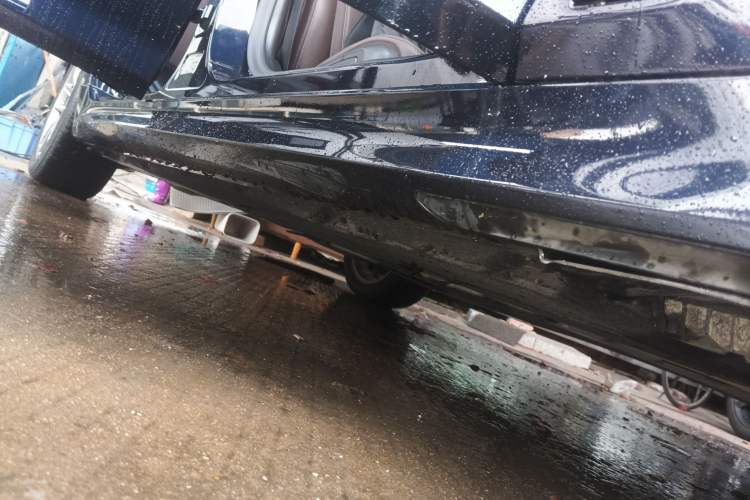 Used BMW 5 Series 2019 525Li M Sport Package Right Side Sill