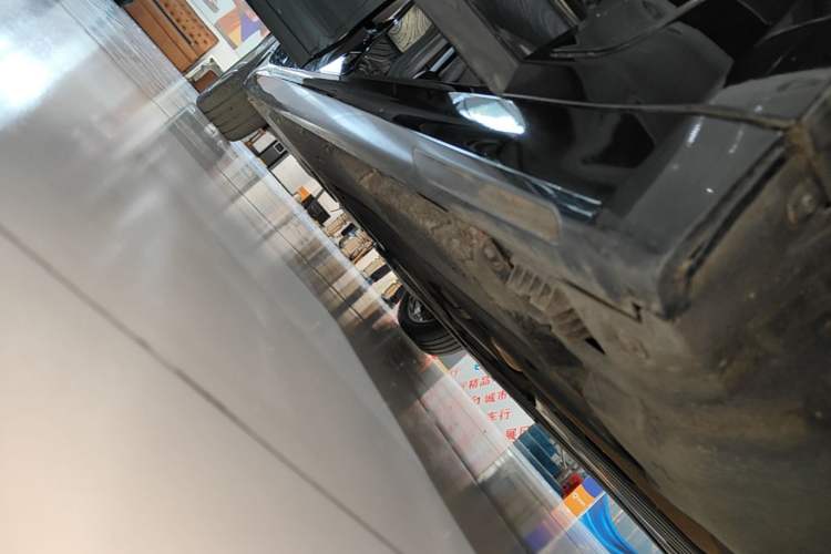Used BMW 5 Series 2019 Restyled 525Li M Sport Package Right Side Sill