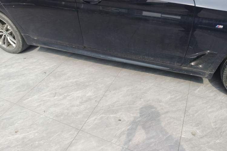 Used BMW 5 Series 2019 525Li M Sport Package Right Side Sill