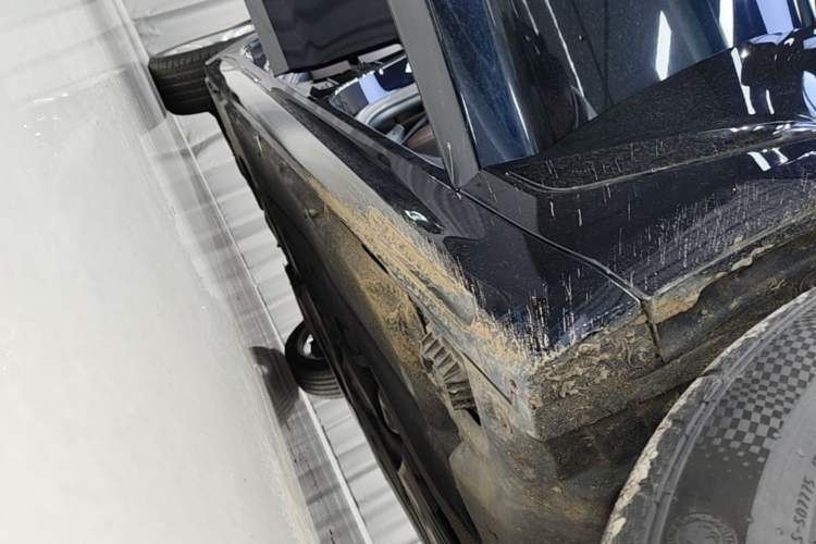 Used BMW 5 Series 2019 525Li M Sport Package Right Side Sill