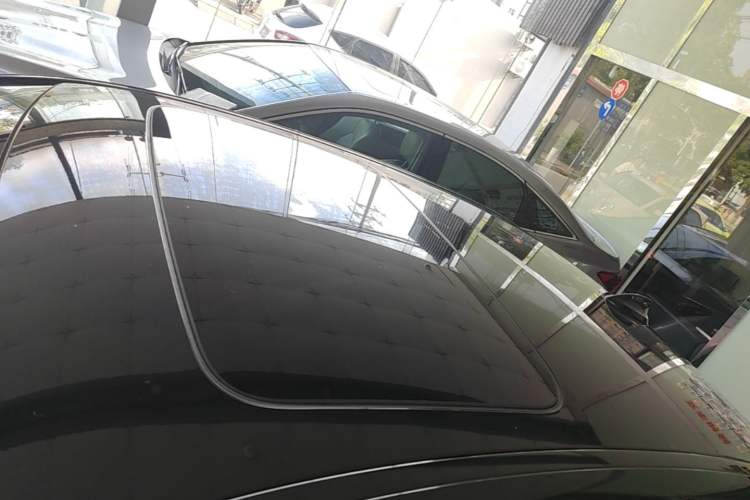 Used BMW 5 Series 2019 Facelifted 525Li Luxury Package Roof