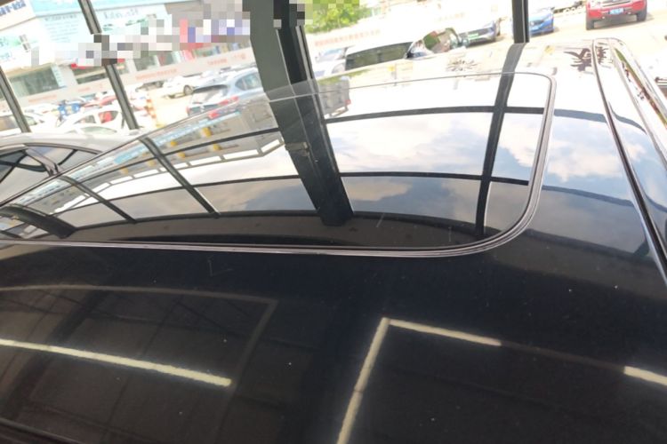 Used BMW 5 Series 2019 525Li Luxury Package Roof