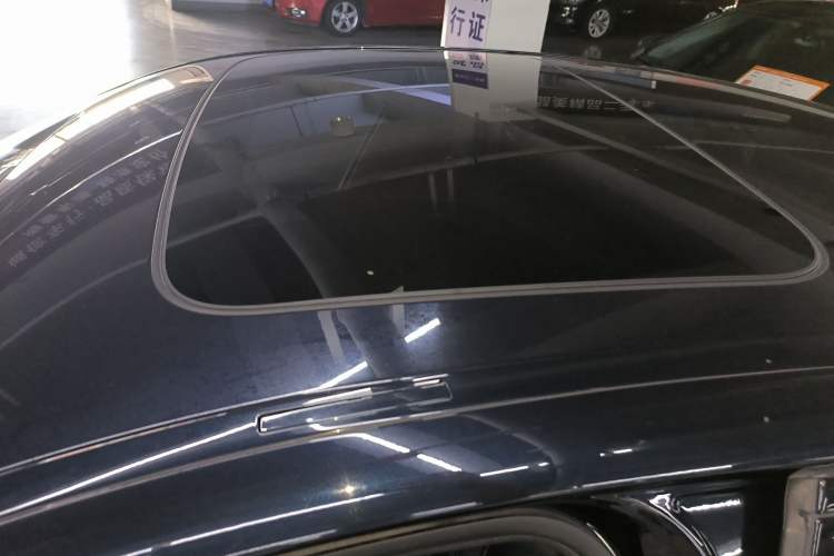 Used BMW 5 Series 2019 525i M Sport Package Roof