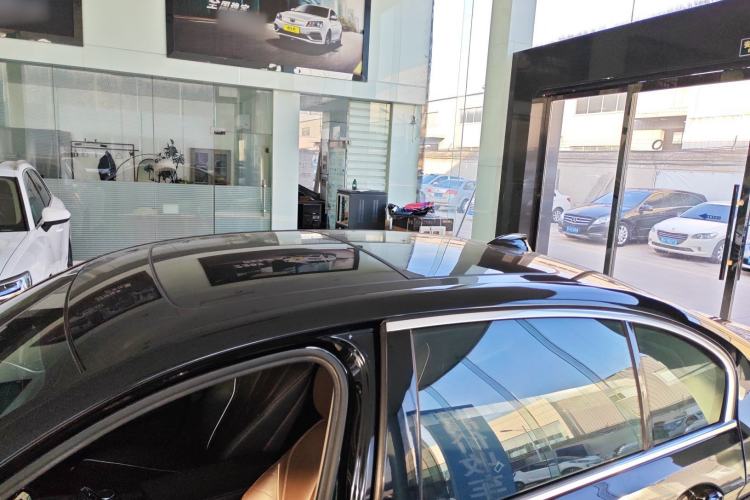 Used BMW 5 Series 2019 Facelifted 530Li Leading Edition Luxury Package Roof