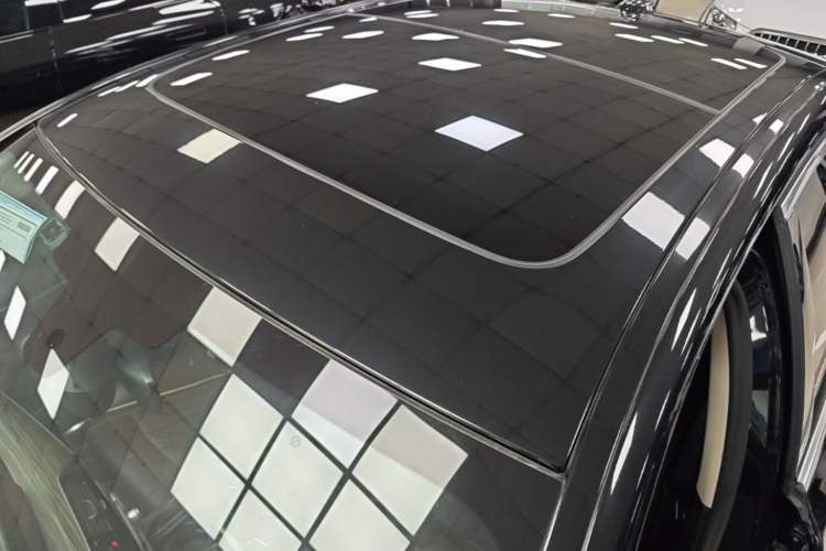 Used BMW 5 Series 2019 Facelifted 530Li Luxury Edition Premium Package Roof