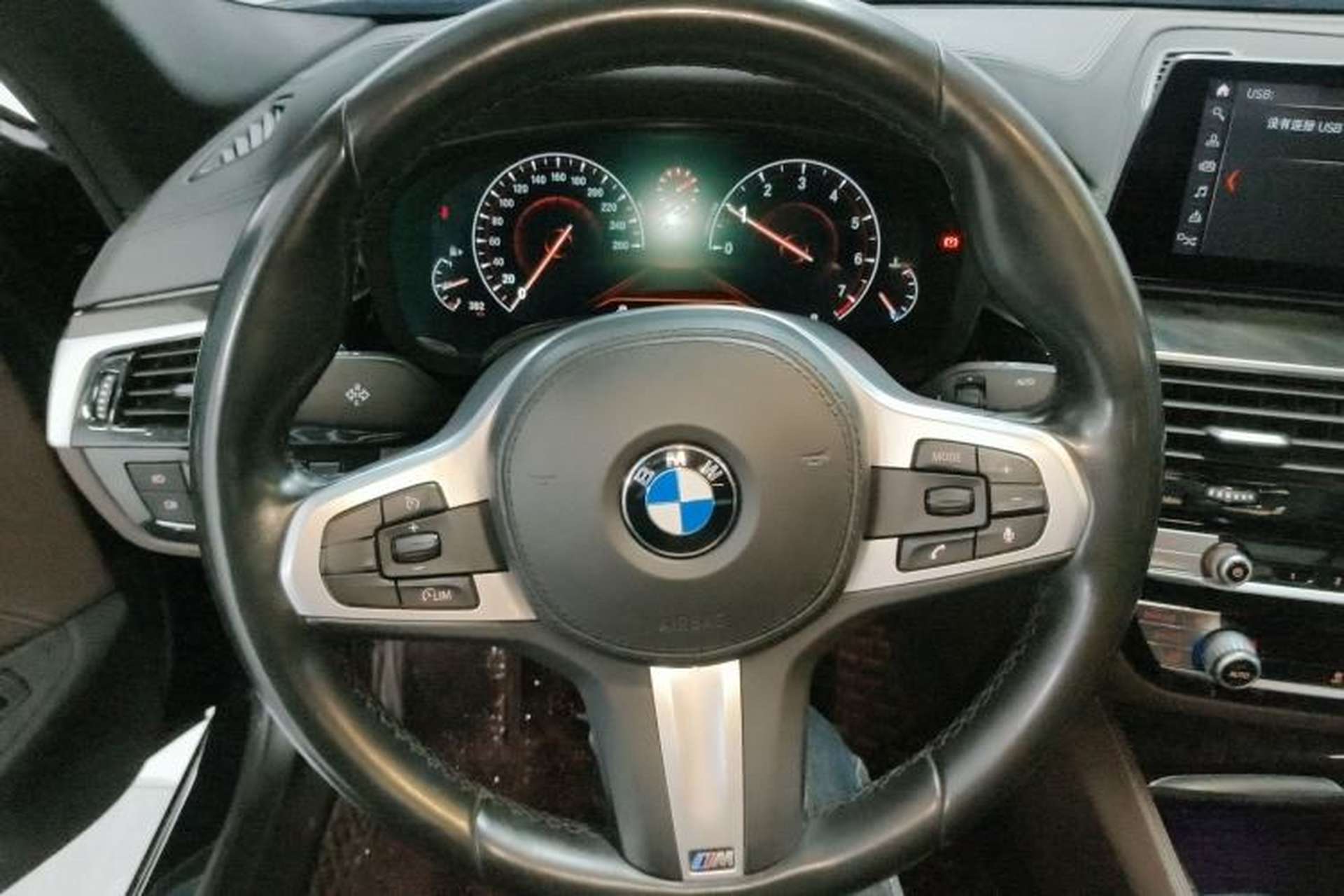Used BMW 5 Series 2019 525Li M Sport Package Steering Wheel