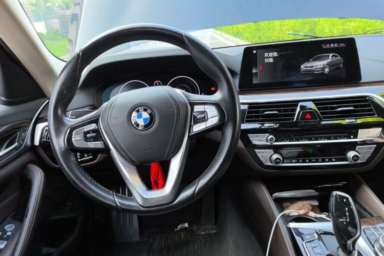 Used BMW 5 Series 2019 525Li Luxury Package Steering Wheel