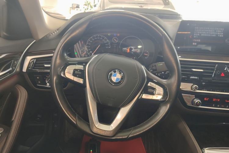 Used BMW 5 Series 2019 525Li Luxury Package Steering Wheel