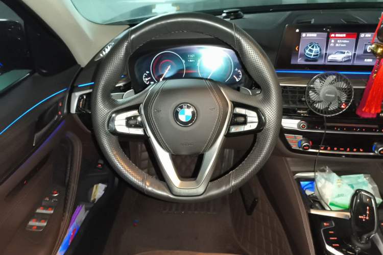 Used BMW 5 Series 2019 Updated 530Li xDrive Luxury Package Steering Wheel
