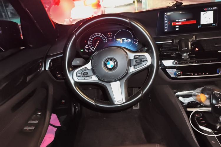 Used BMW 5 Series 2019 525Li M Sport Package Steering Wheel