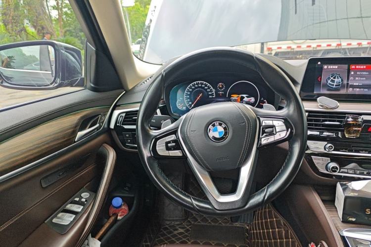Used BMW 5 Series 2019 530Li Leading Model Luxury Package Steering Wheel