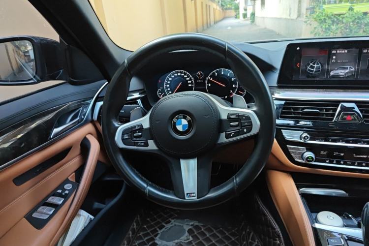 Used BMW 5 Series 2019 530Li Leading Model M Sport Package Steering Wheel
