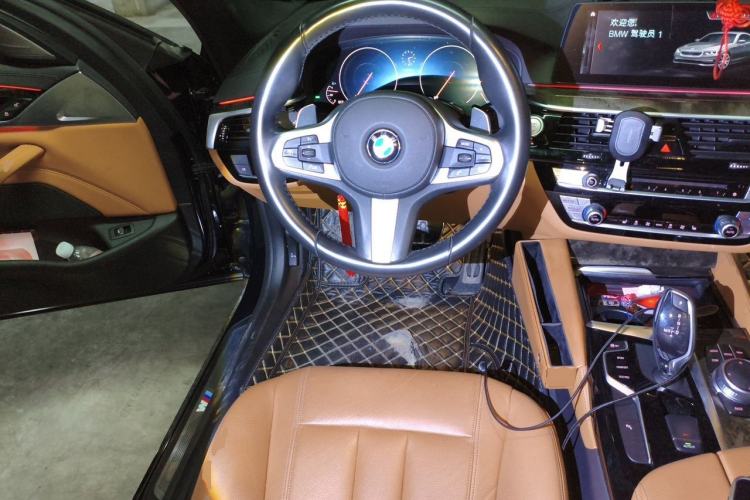 Used BMW 5 Series 2019 Facelifted 530Li Leading Edition M Sport Package Steering Wheel
