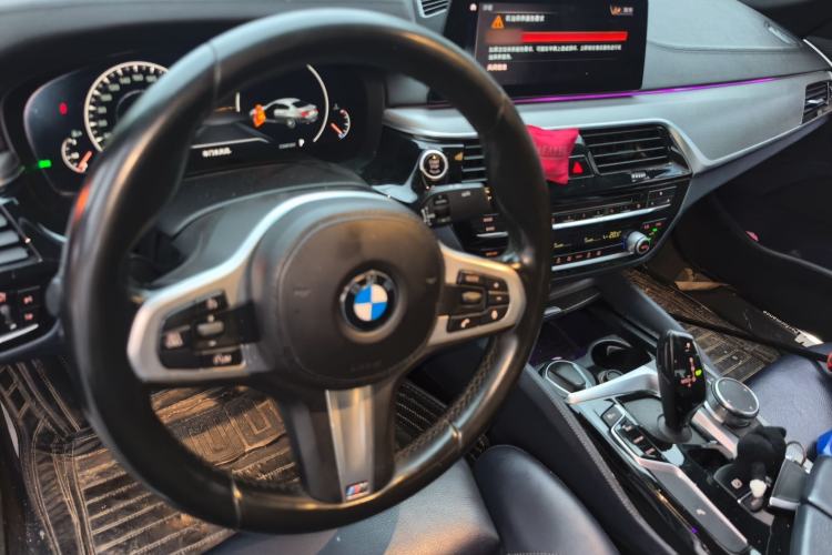 Used BMW 5 Series 2019 525i M Sport Package Steering Wheel