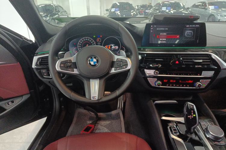 Used BMW 5 Series 2019 530Li Leading Model M Sport Package Steering Wheel