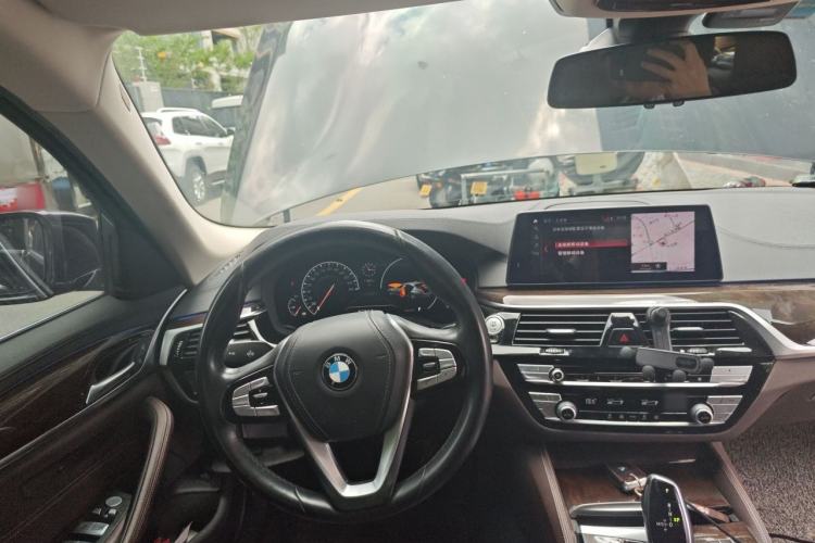 Used BMW 5 Series 2019 525Li Luxury Package Steering Wheel